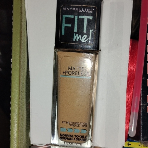 Other - Poreless&Matte Foundation